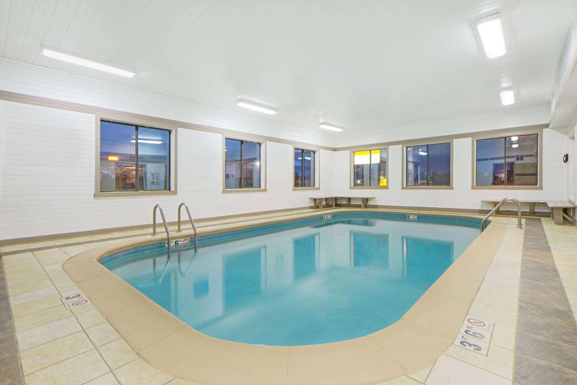 Super 8 By Wyndham Fairfield Otel Dış mekan fotoğraf
