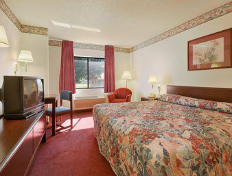 Super 8 By Wyndham Fairfield Otel Oda fotoğraf
